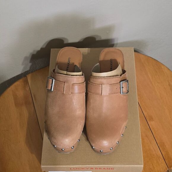 Lucky Brand Women's Belvy Studded Clogs - Picture 3 of 7